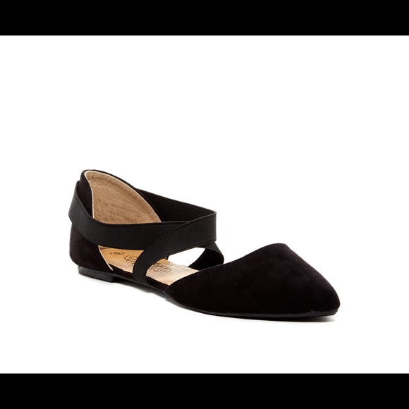 Charles Albert Shoes - ⚠️LAST 1 Charles Albert flats with elastic straps